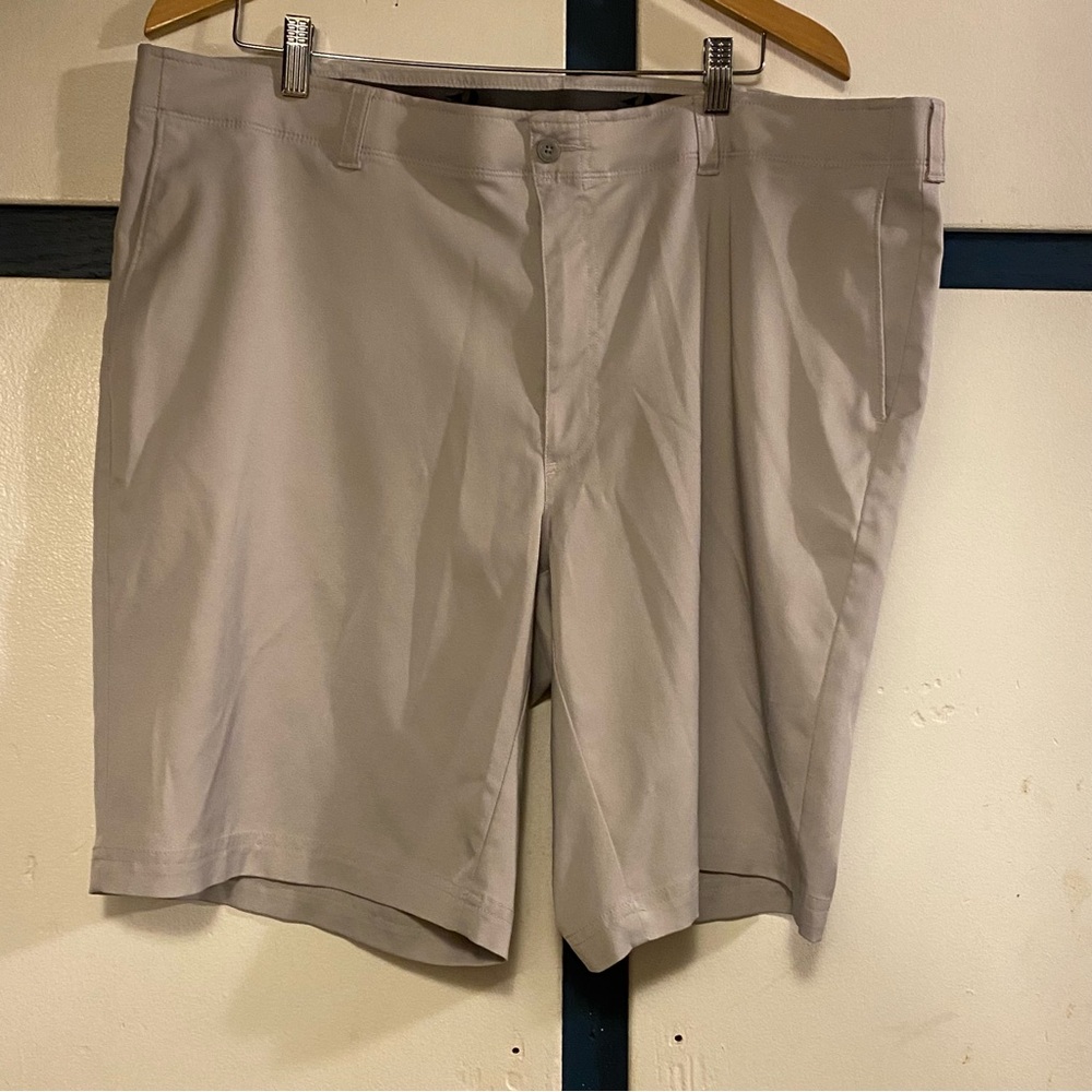 Grand slam Short Mens Size 40 Stylish Tan Flat Front Pocket Golf outings